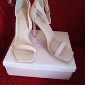 NIB Women's Pale Pink Glaze High Heel Sandals 8